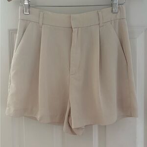 Zara / Women's Cream Shorts / M